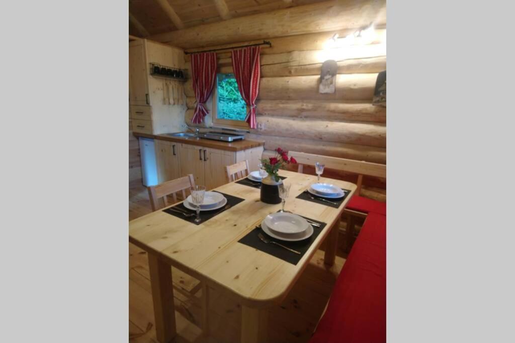 Hut At The Forest Male Brusnice Esterno foto