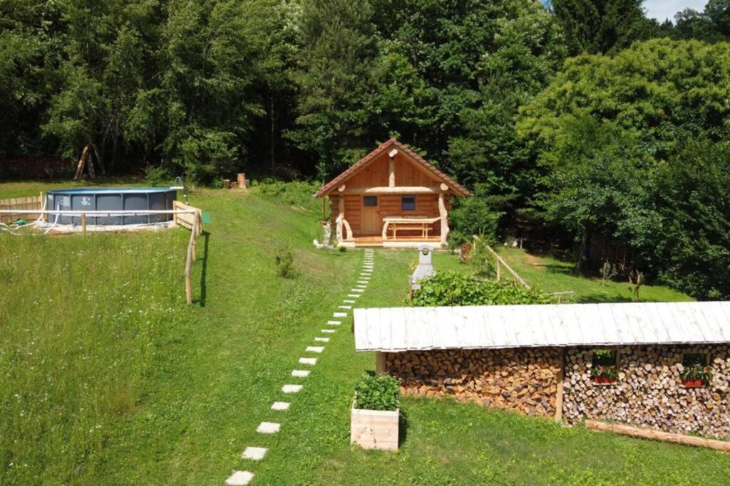 Hut At The Forest Male Brusnice Esterno foto